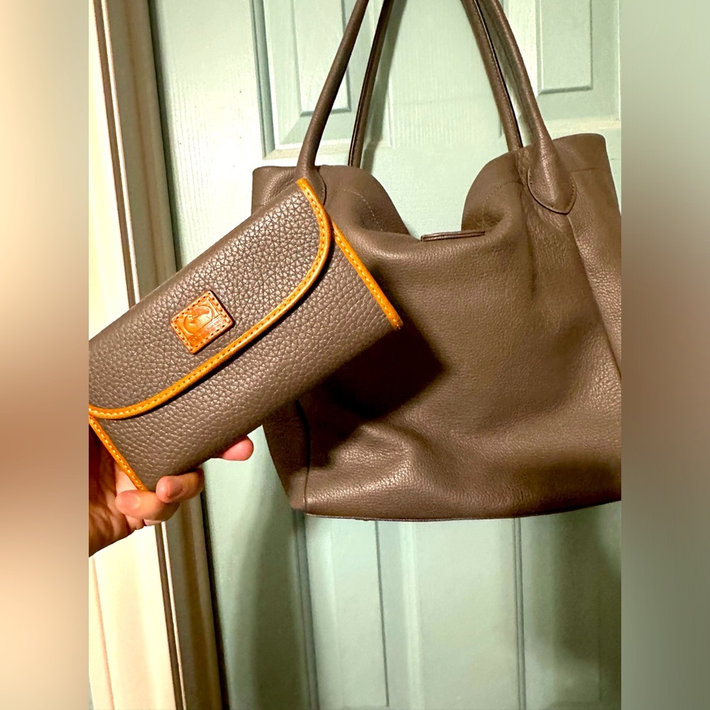 Dooney &Bourke. With wallet. Purse. Color Taupe. Large tote style bag.
